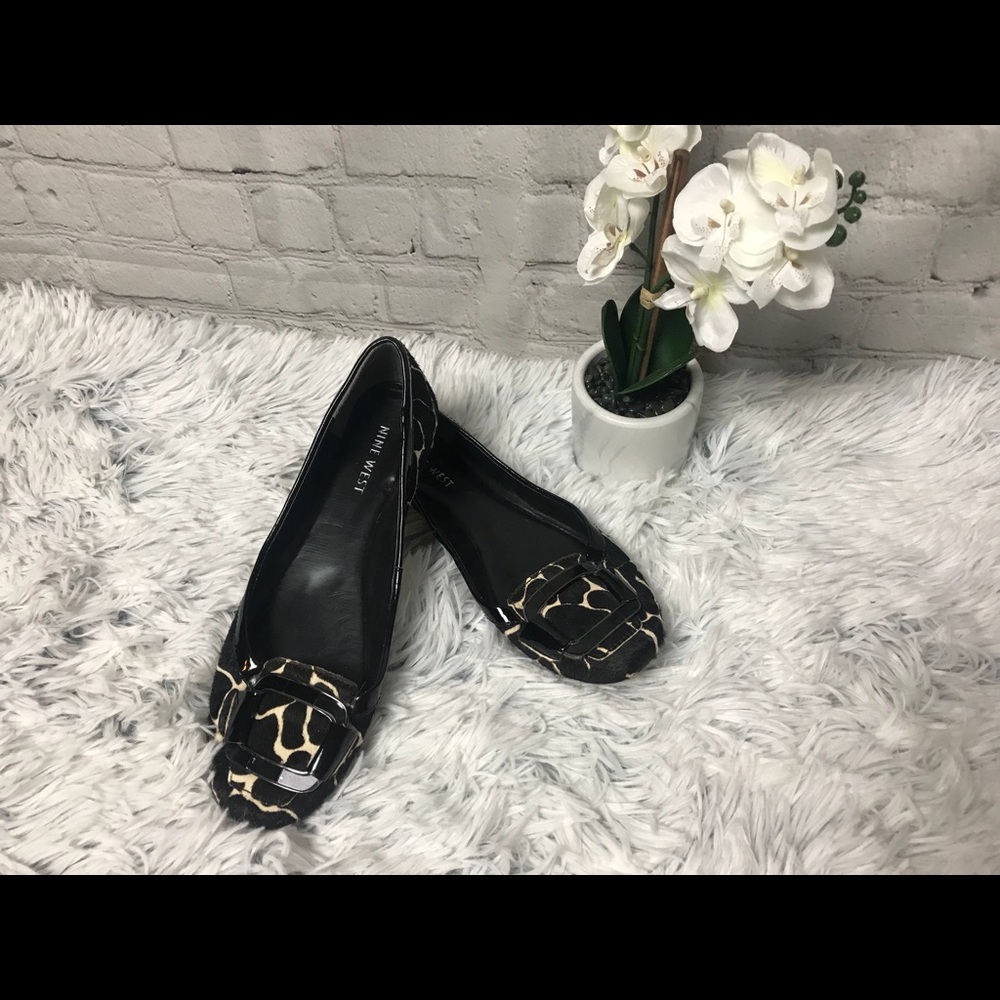 Nine West giraffe print flats